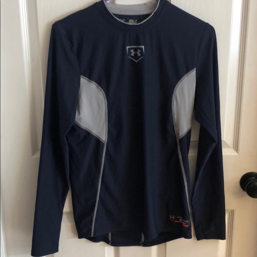 Men’s heat gear fitted shirt (Under Armour)